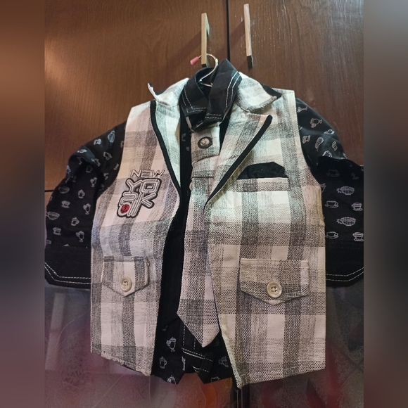 lakshay kids wear Other - Kids party wear three piece suit set(size 1 to 2 yrs boy)